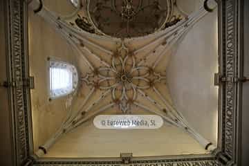 Panteón de los Reyes de León