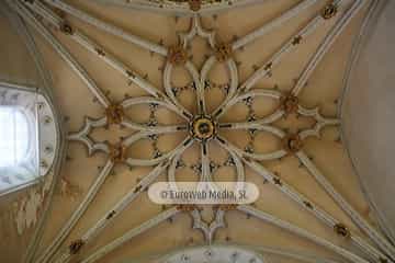 Panteón de los Reyes de León