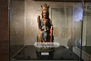 Panteón de los Reyes de León
