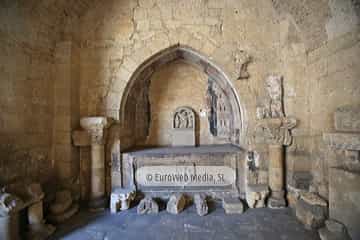 Panteón de los Reyes de León
