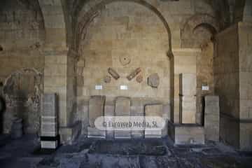 Panteón de los Reyes de León