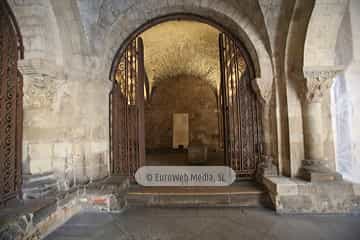 Panteón de los Reyes de León