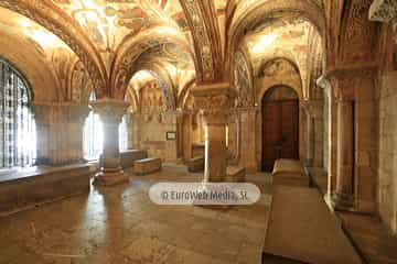 Panteón de los Reyes de León