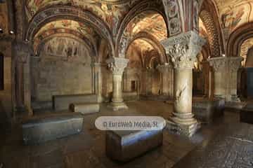 Panteón de los Reyes de León