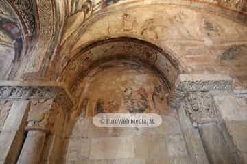 Panteón de los Reyes de León