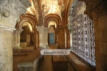Panteón de los Reyes de León