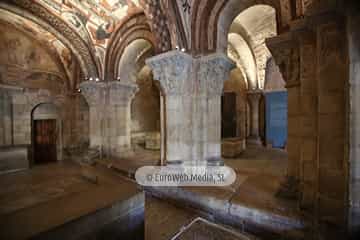 Panteón de los Reyes de León