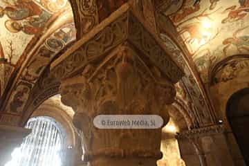 Panteón de los Reyes de León