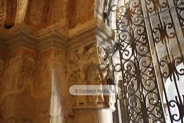 Panteón de los Reyes de León