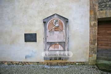 Cementerio de peregrinos. Cementerio de peregrinos en la Catedral de Oviedo