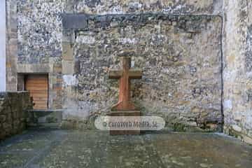 Cementerio de peregrinos. Cementerio de peregrinos en la Catedral de Oviedo