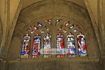 Vidrieras de la Catedral de Oviedo. Vidrieras en la Catedral de Oviedo