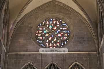 Vidrieras de la Catedral de Oviedo. Vidrieras en la Catedral de Oviedo