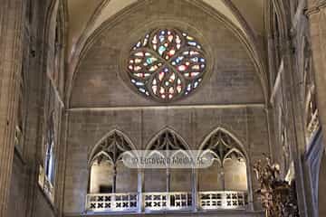 Vidrieras de la Catedral de Oviedo. Vidrieras en la Catedral de Oviedo