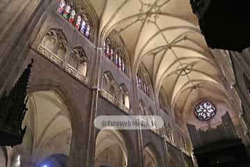 Vidrieras de la Catedral de Oviedo. Vidrieras en la Catedral de Oviedo
