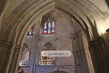 Vidrieras de la Catedral de Oviedo. Vidrieras en la Catedral de Oviedo