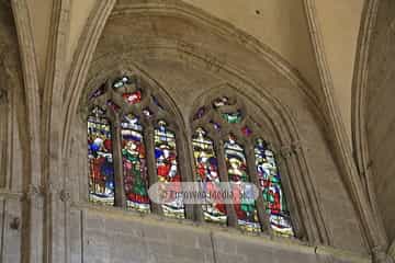Vidrieras de la Catedral de Oviedo. Vidrieras en la Catedral de Oviedo