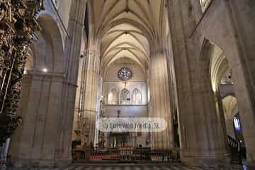 Vidrieras de la Catedral de Oviedo. Vidrieras en la Catedral de Oviedo