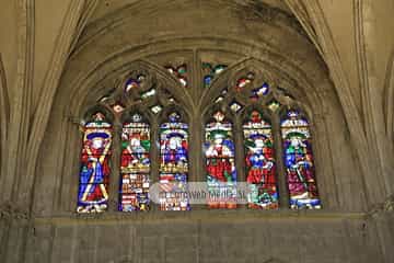 Vidrieras de la Catedral de Oviedo. Vidrieras en la Catedral de Oviedo