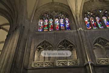 Vidrieras de la Catedral de Oviedo. Vidrieras en la Catedral de Oviedo