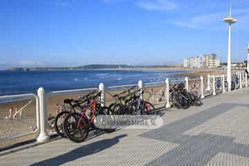 Paseo marítimo de Salinas