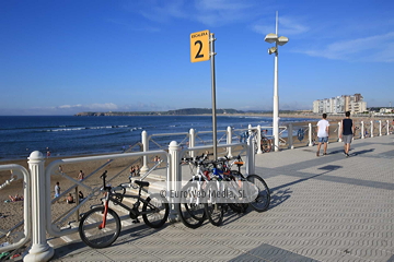 Paseo marítimo de Salinas