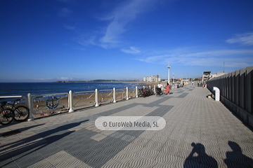 Paseo marítimo de Salinas